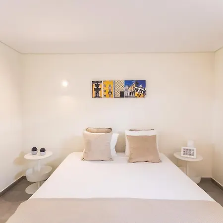 Ambassador Private Pool