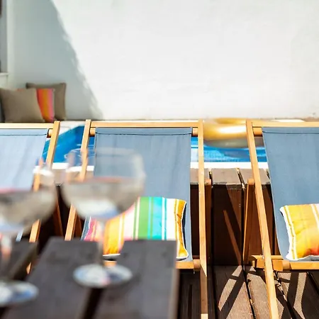 Ambassador Private Pool *