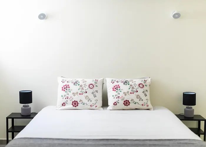 Ambassador Private Pool * ליסבון