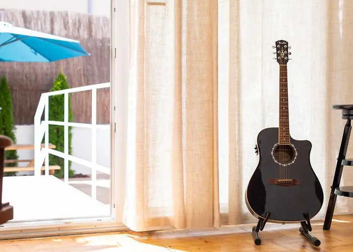 Ambassador Private Pool דירה