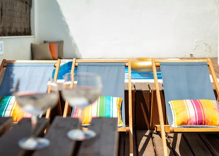 Ambassador Private Pool *